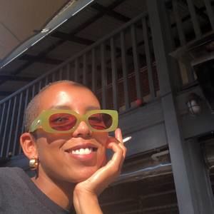 Meet your Posher, Laura